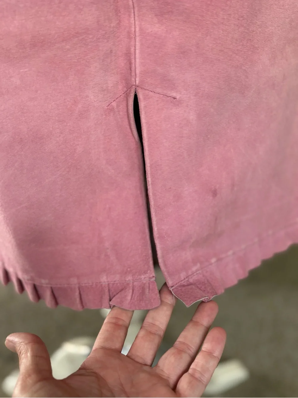 Classiques Entier Suede Pencil Skirt in Dusty Rose vintage size 8
